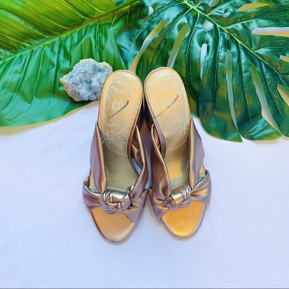 Dolce Vita gold mules 🤩 practically brand new.